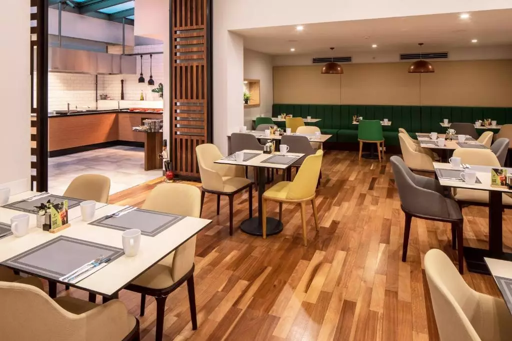 رستوران Holiday Inn Sisli Hotel Istanbul